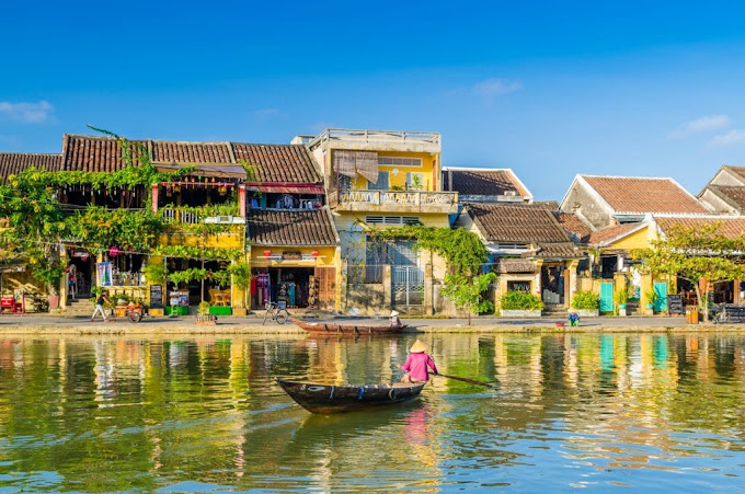 Phố cổ Hội An êm đềm bên dòng sông Thu Bồn